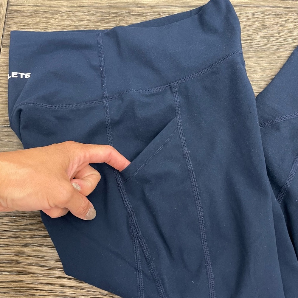 Alphalete Surface Pocket Leggings - Picture 4 of 7